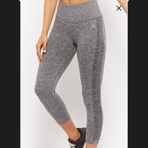 Forever 21 Active Capri Leggings